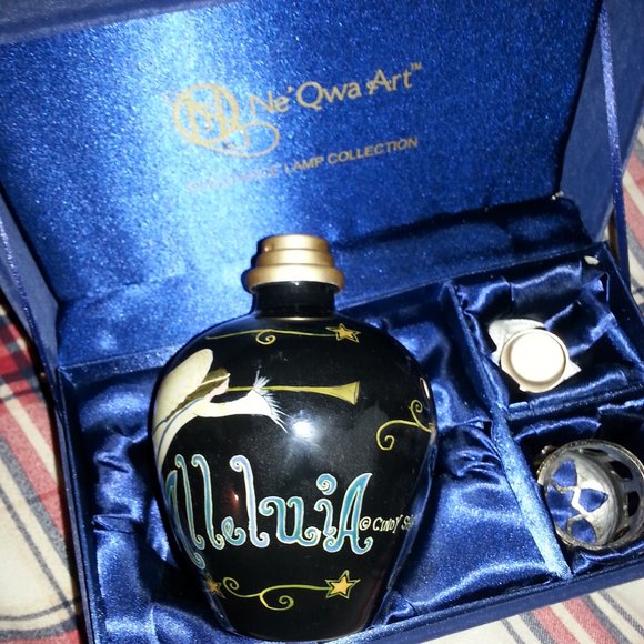 Ne'Qwa Art Fragrance Lamp Alleluia Angels handmade - Picture 4 of 13